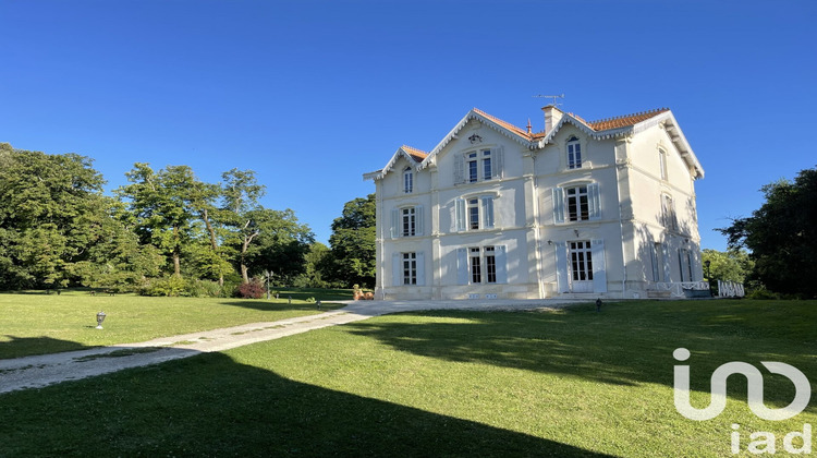 Ma-Cabane - Vente Maison Saint-Jean-d\'Angély, 341 m²